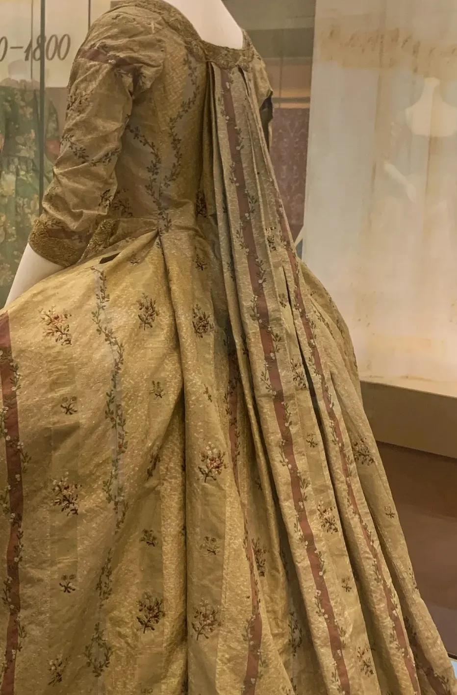 中国丝绸博物馆和中国之江博物馆,博物馆中国的服装