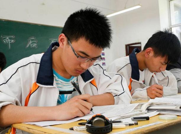 大学走读和住校有区别吗,步入大学真实感受