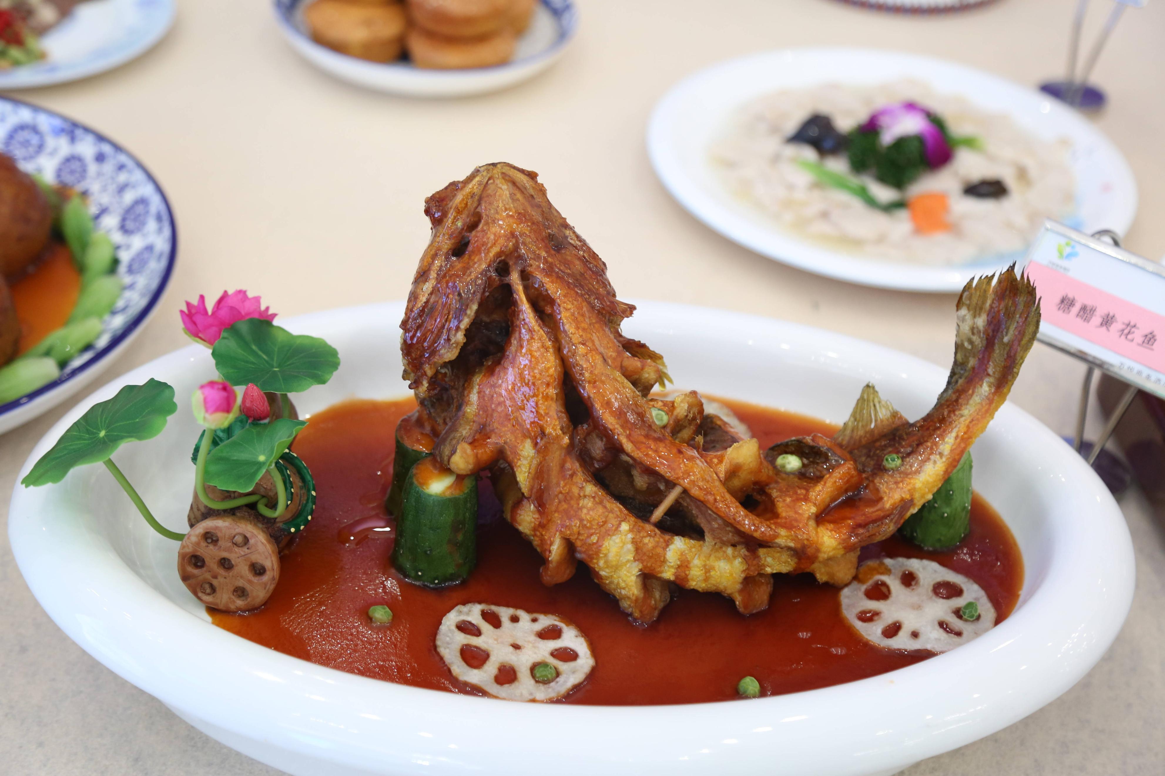 第二届中国（福山）鲁菜文化节暨“丽苑华宴杯”山东省首届经典鲁菜烹饪大赛正式开幕