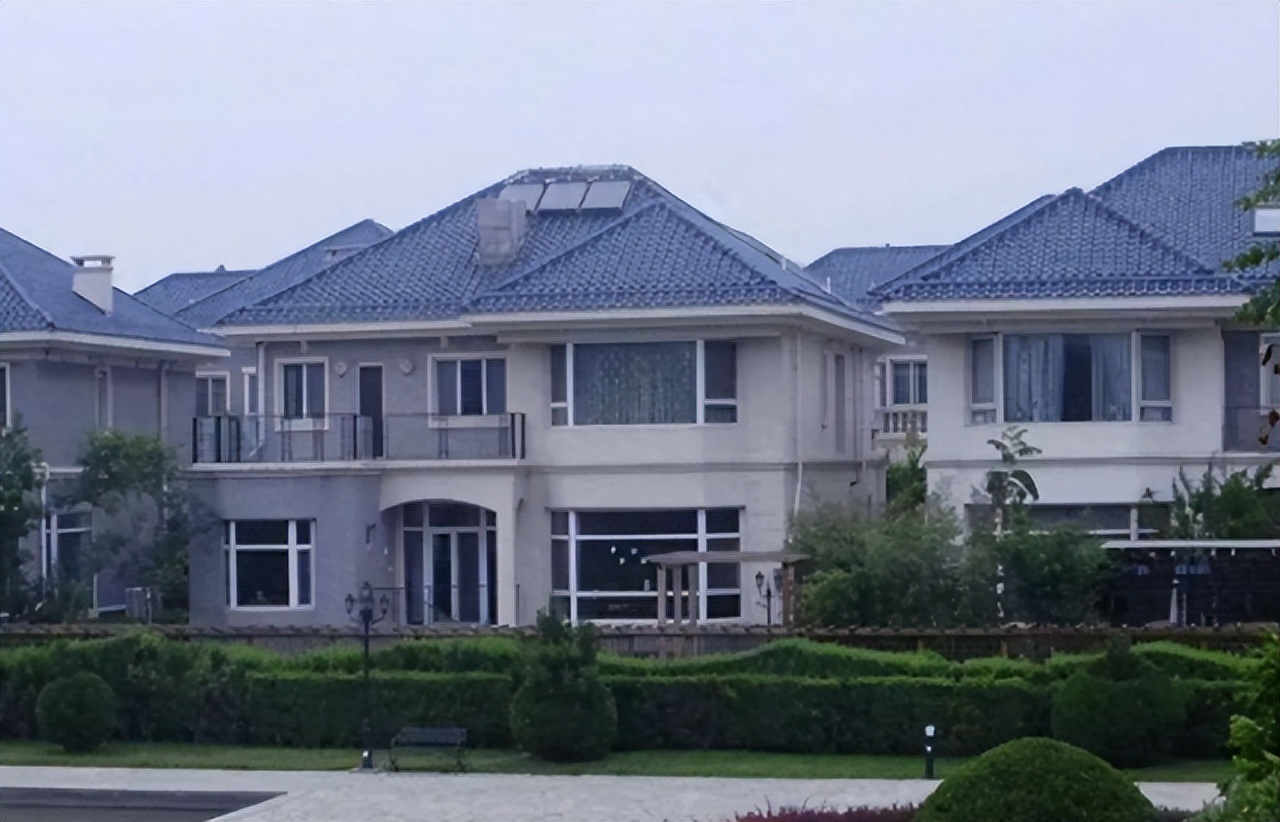 北京一女大学生，3个月疯狂敛金1000多万，背后原因令人深思