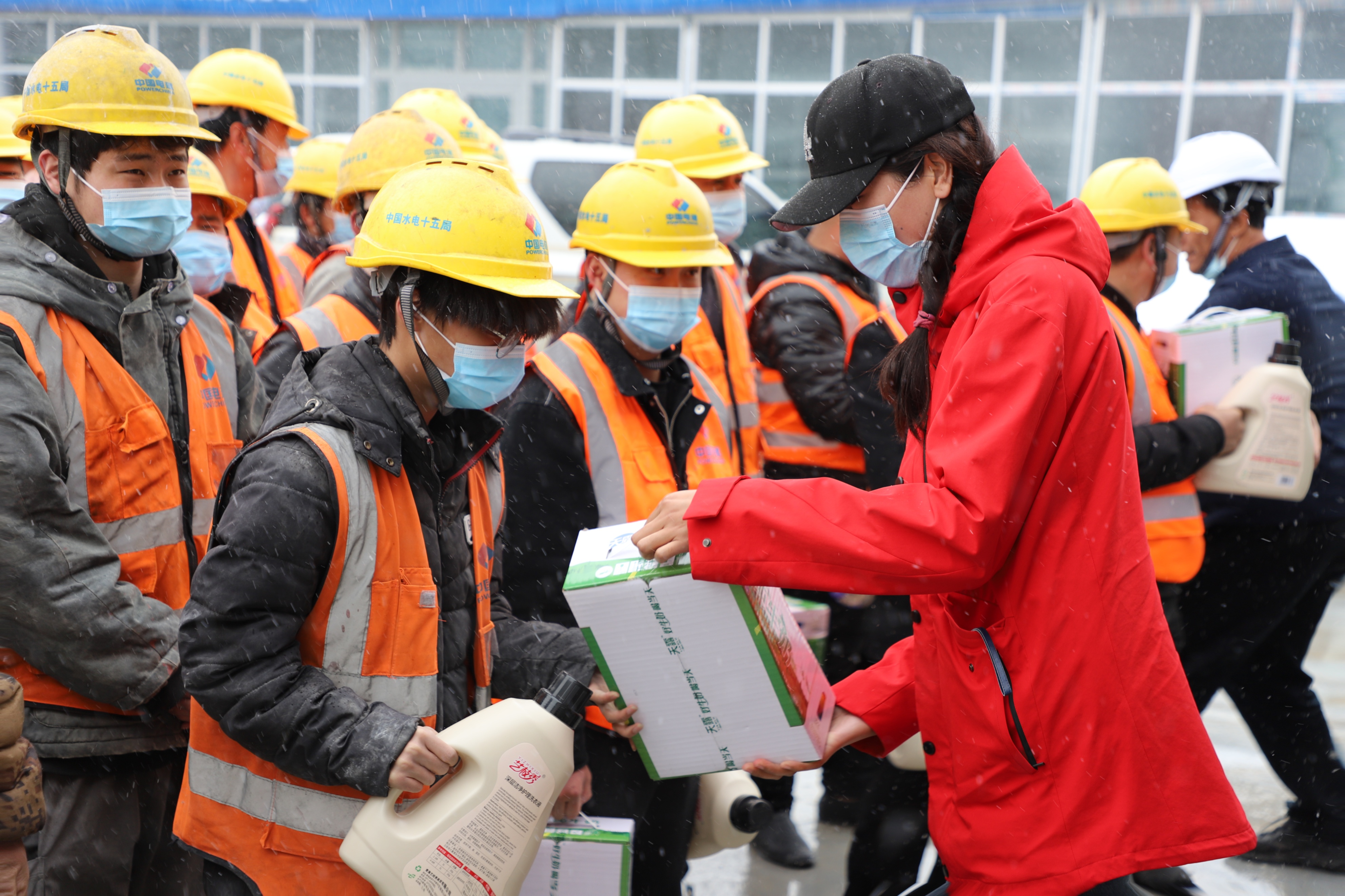 山顶上的卓玛完整版,青藏高原上的卓玛