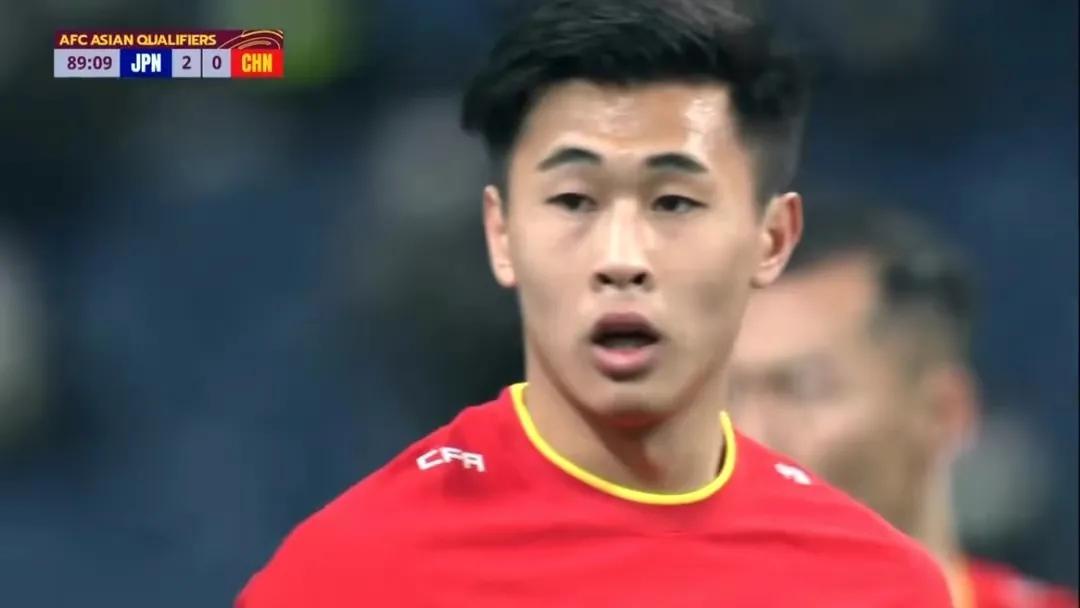 没输也窝心！换谁都不行，半场零射门，三脚必丢球，射正就是亡
