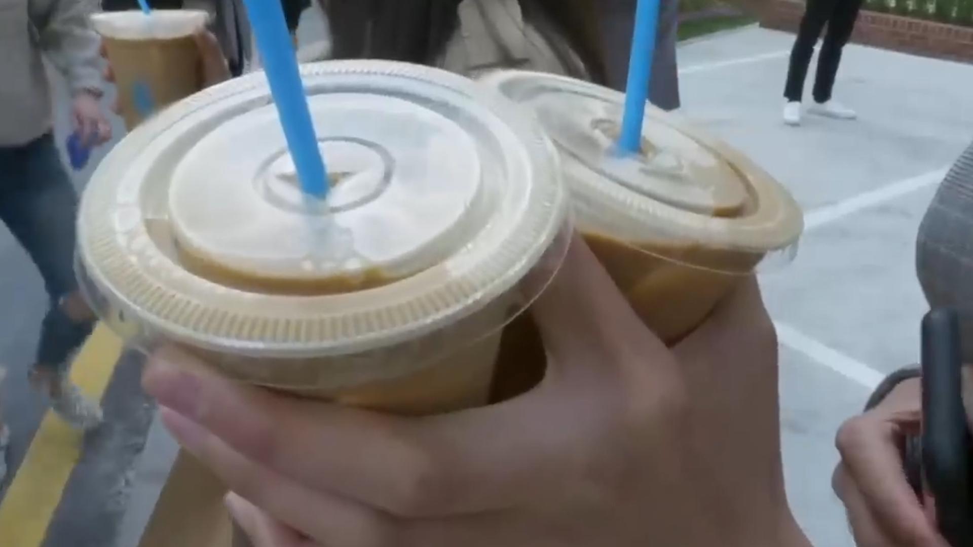 一天只睡三个小时靠咖啡解困,一天只睡四小时四杯拿铁能挺住吗