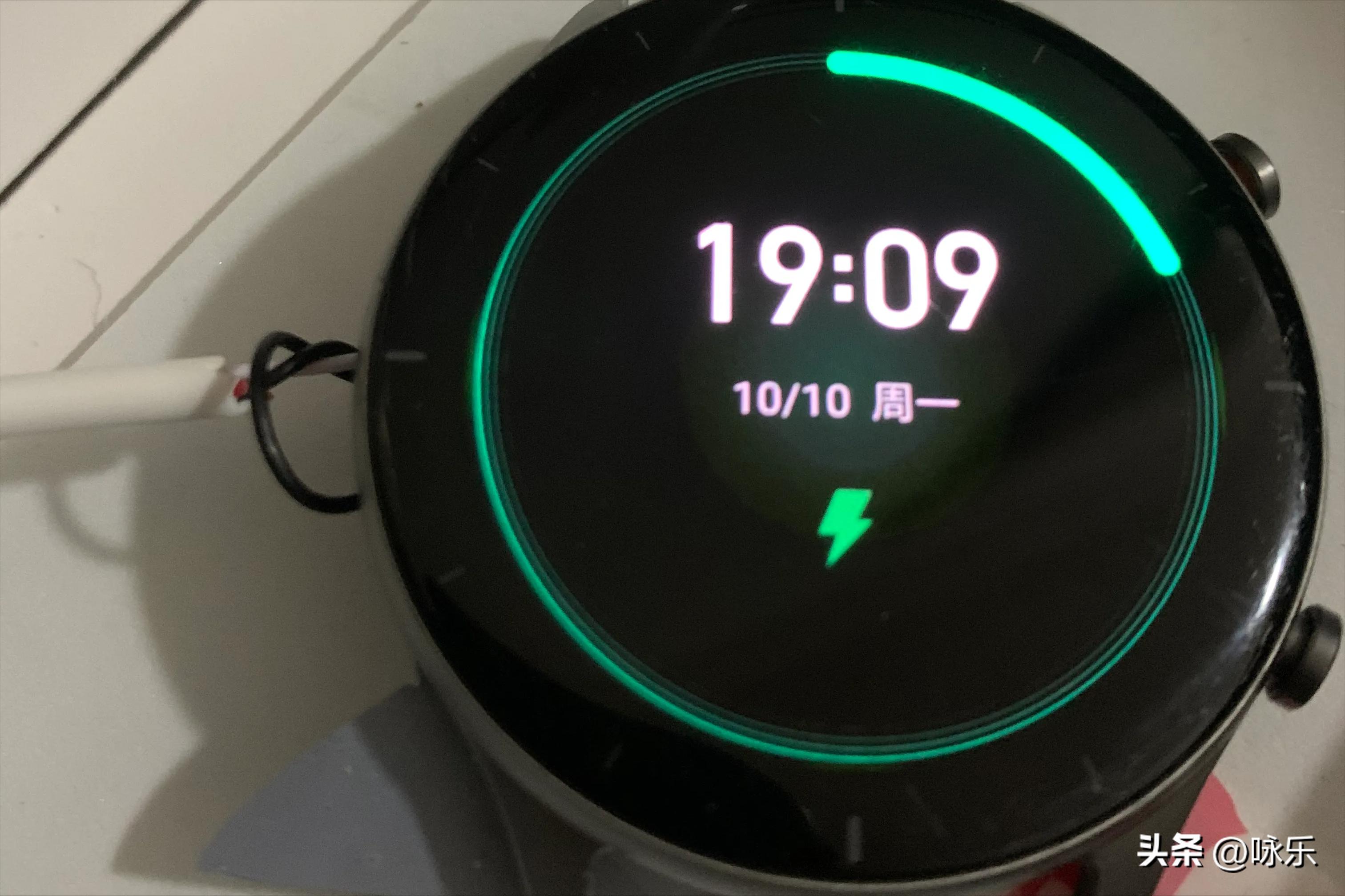 60w快速插头能否给智能手表充电,智能手表没了充电线怎么充电