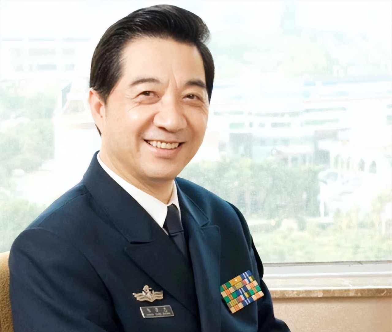 美军冲进萨达姆办公室，发现两件“中国造”，分别来自上海和台湾