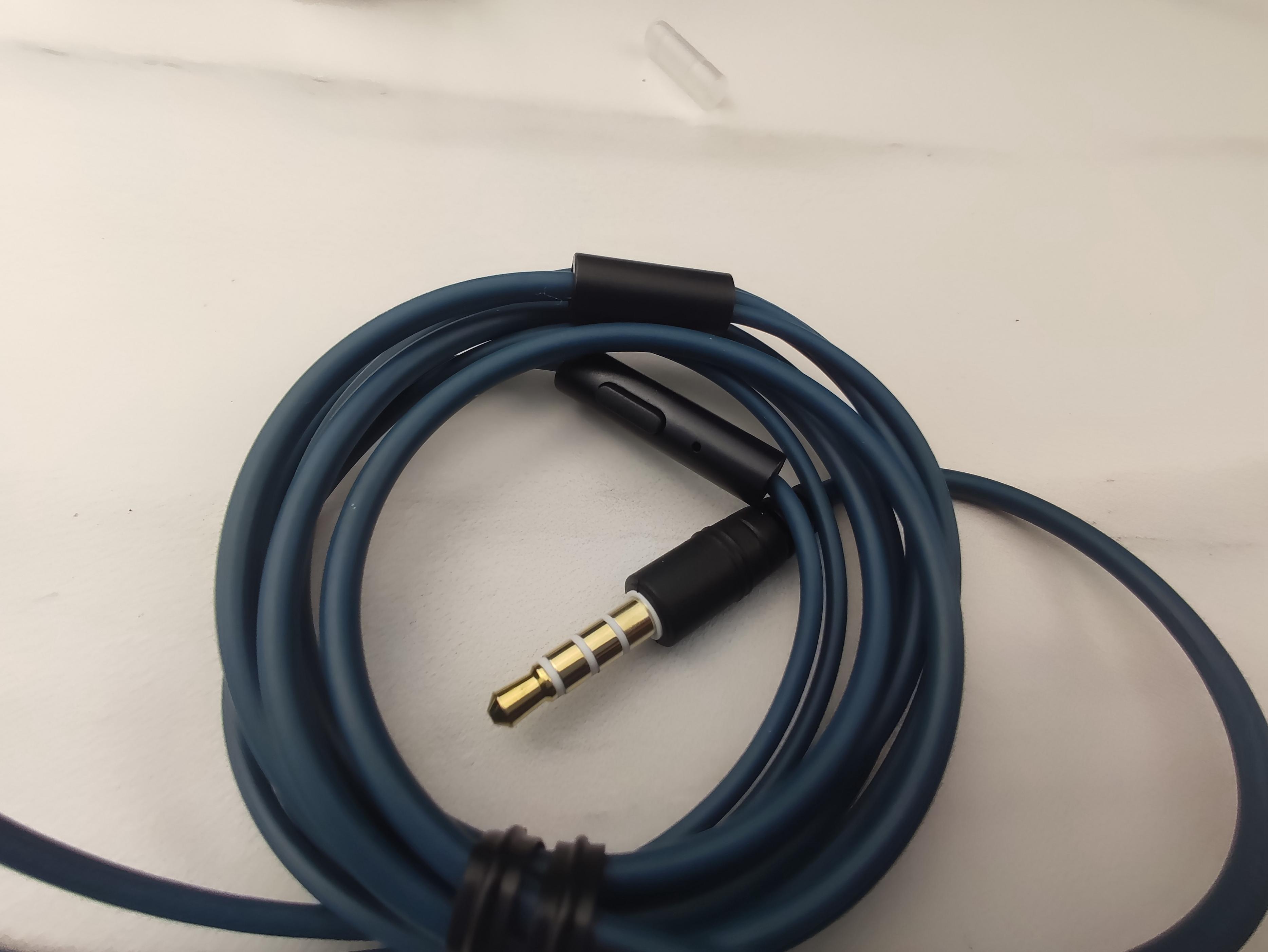 不管工作娱乐还是运动，这款*放播**器都能HOLD住