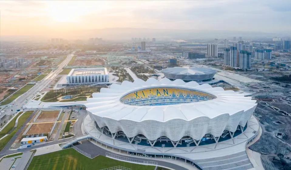 最大的体育场能容纳多少人,中国最大的10个体育场