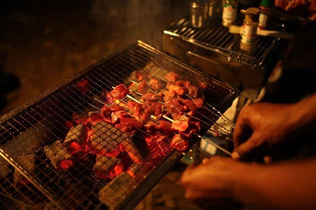 摆地摊城管限制不让摆怎么办,城管为什么不让摆地摊的原因