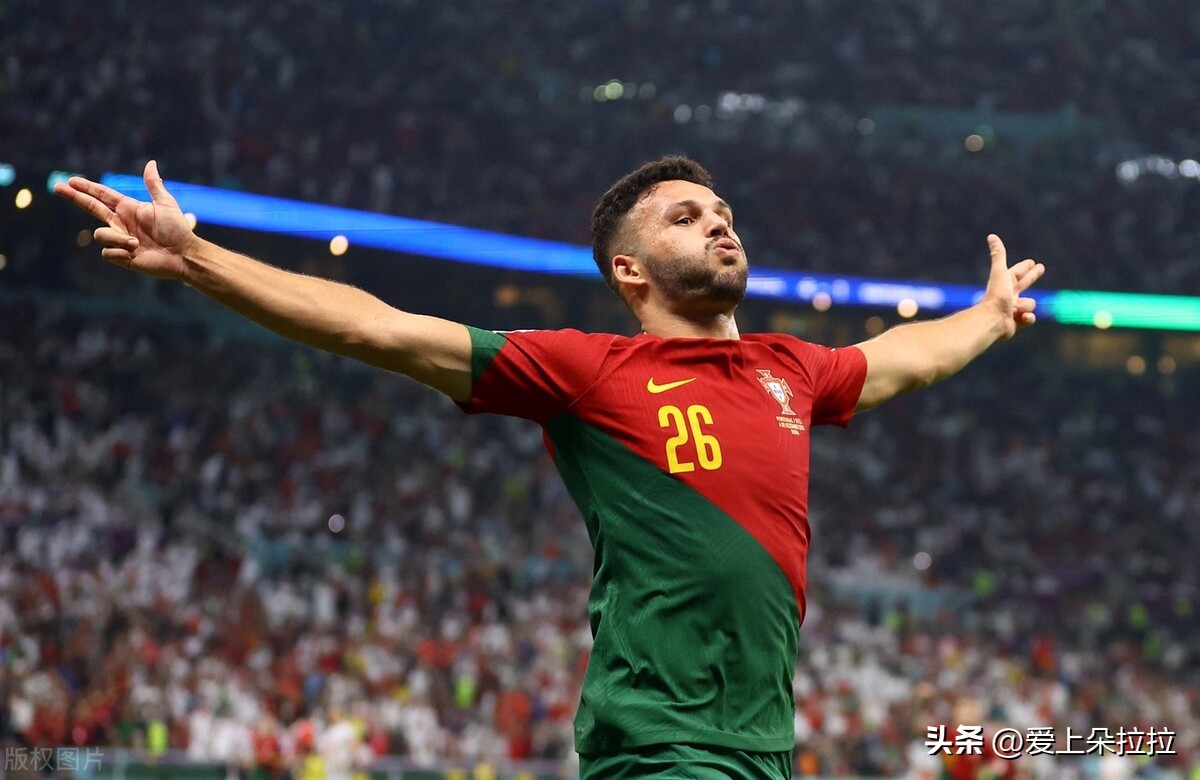 世界杯巴西足球队进入八强,世界杯足球之星