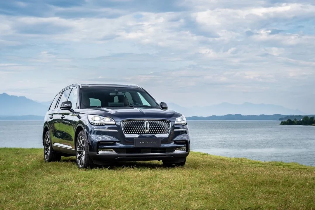 宝马x5国产林肯飞行家降价,林肯航海家和宝马x5哪个好