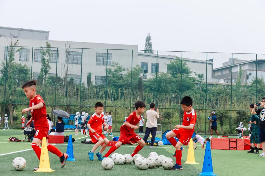 足球嘉年华内容,嘉年华快乐游戏