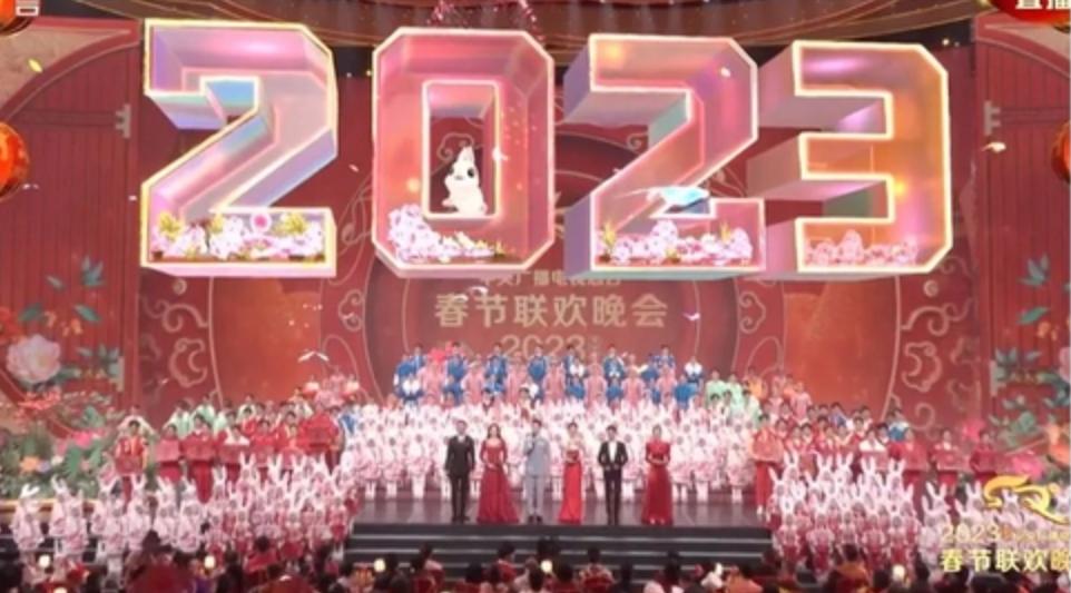 尹波|这个春节，中国足球不再孤单