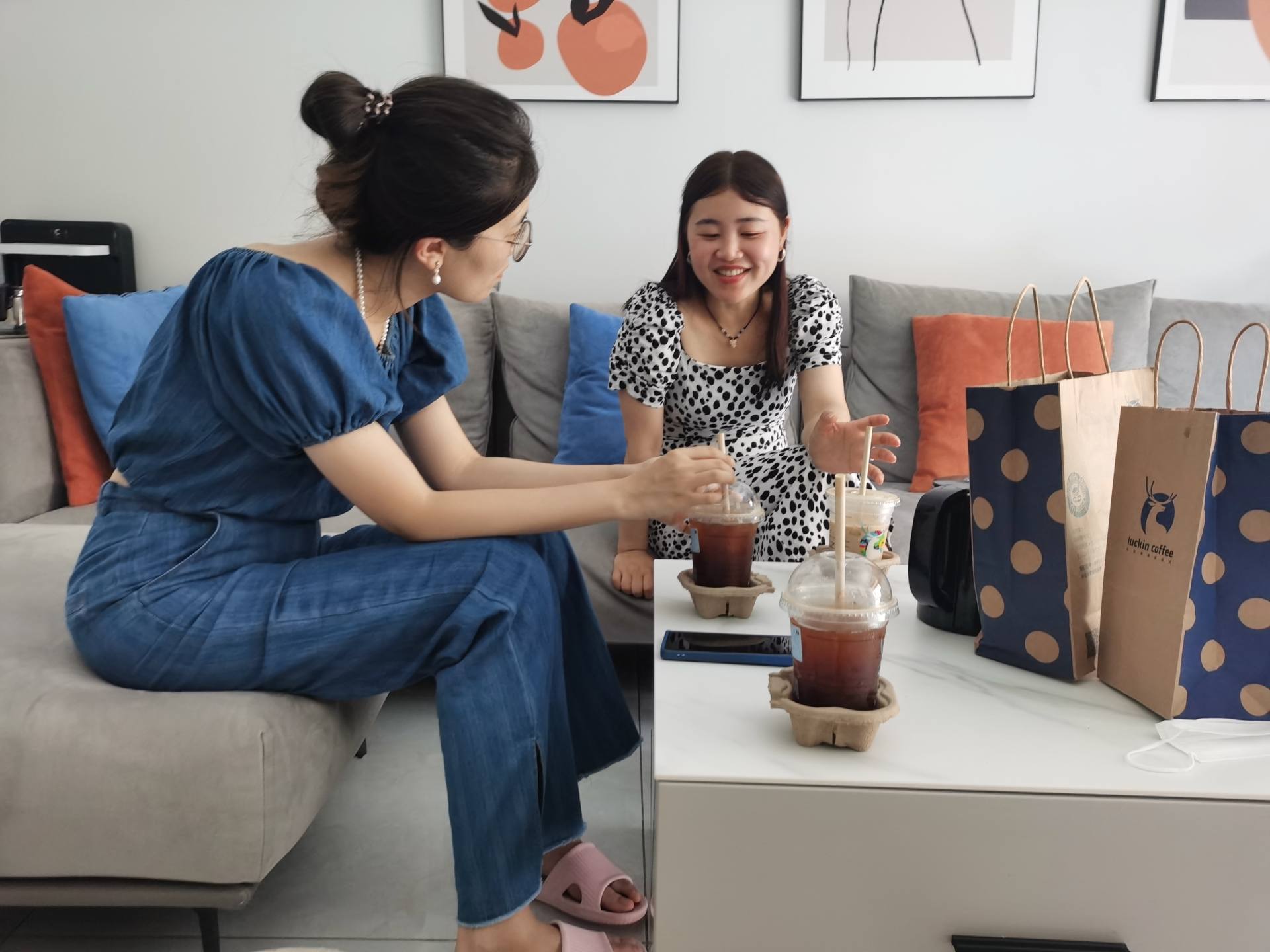 六年的好朋友完整版,第一次面基怎么安排