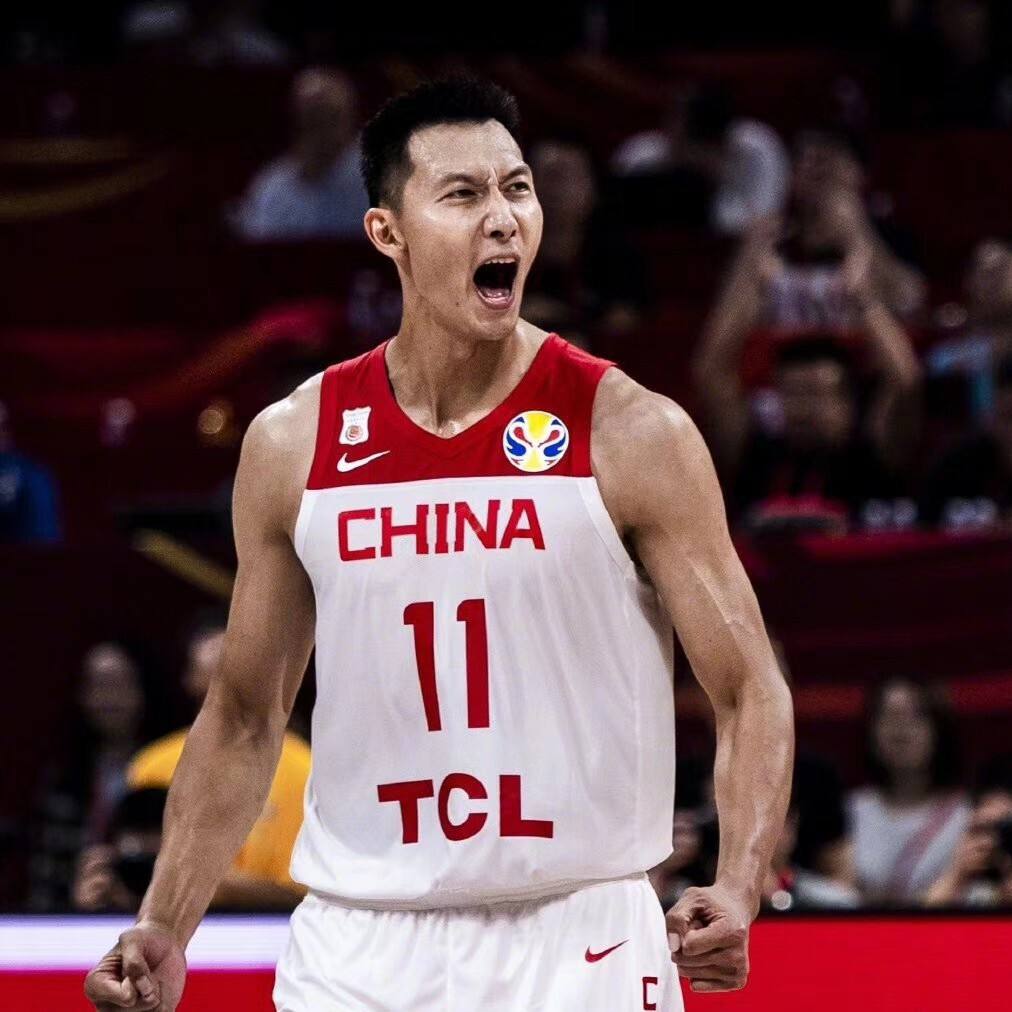 嘴上说着爱国，两个儿子却都是美国籍，易建联到底是怎么想的？