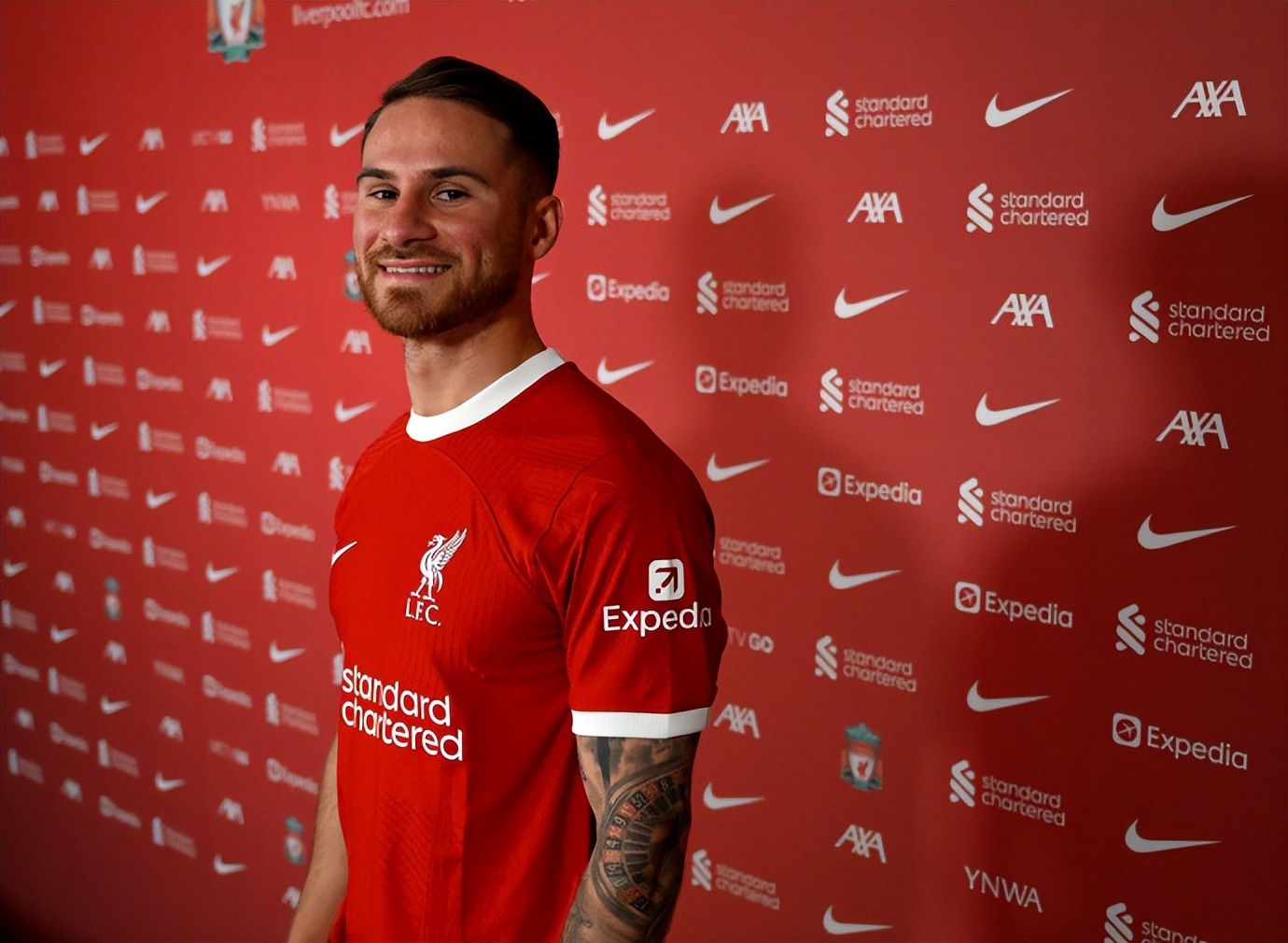 从圣罗莎叛逆者到梅西护卫者，里克尔梅迷弟如何成为红军未来希望