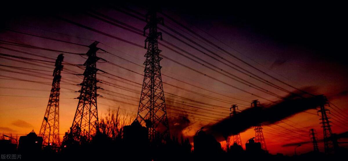 《致命卡特尔》：勇士曾经屠龙，却最终成为了独裁者手中的*器武**