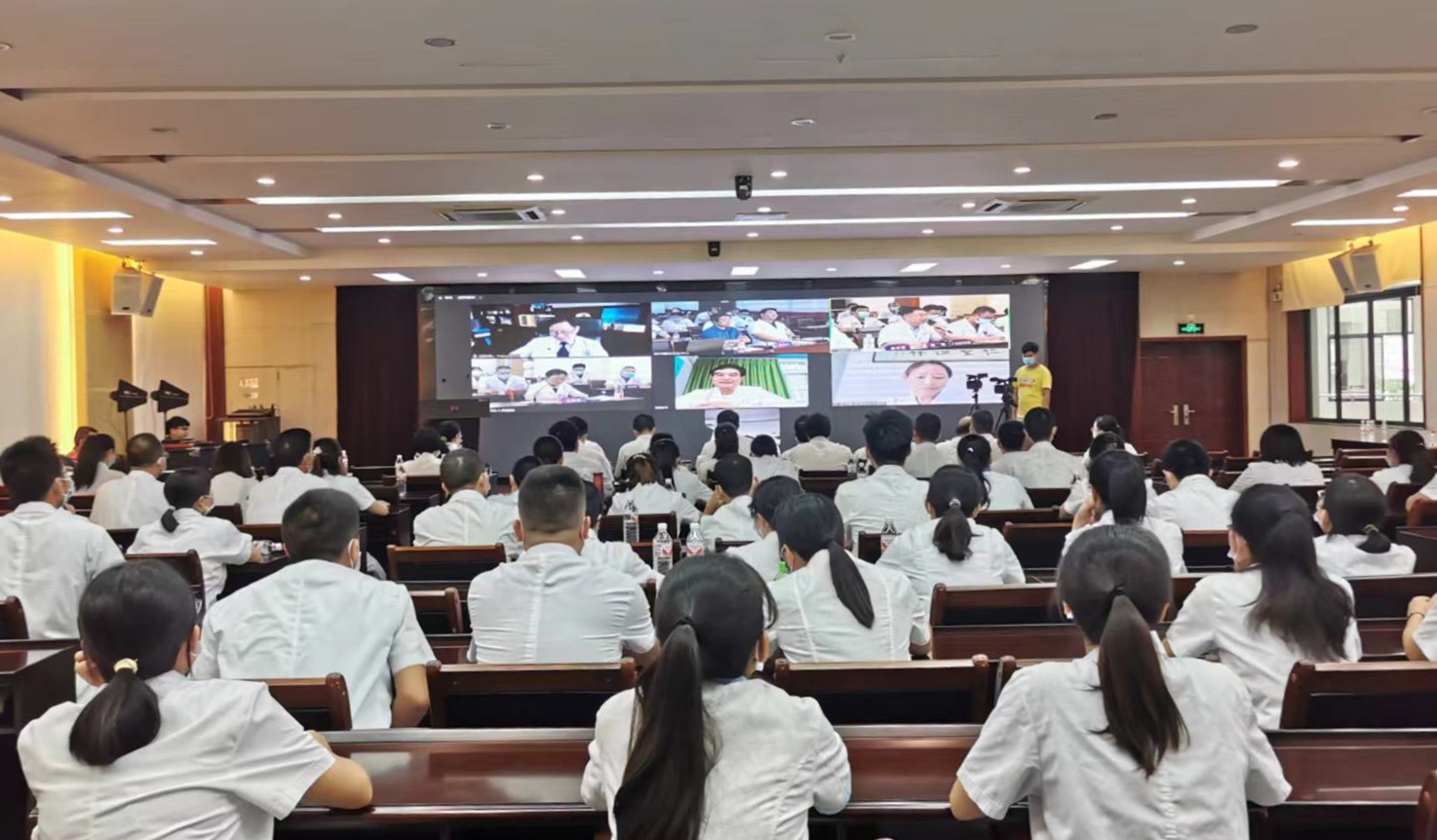 绮剧鐤剧梾涓撳鑱斿悎浼氳瘖,澶氬绉戣仈鍚堜細璇婄簿绁炵