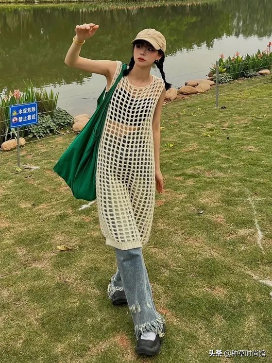 今年流行穿什么裤子和裙子,今年流行裙子配什么裤子