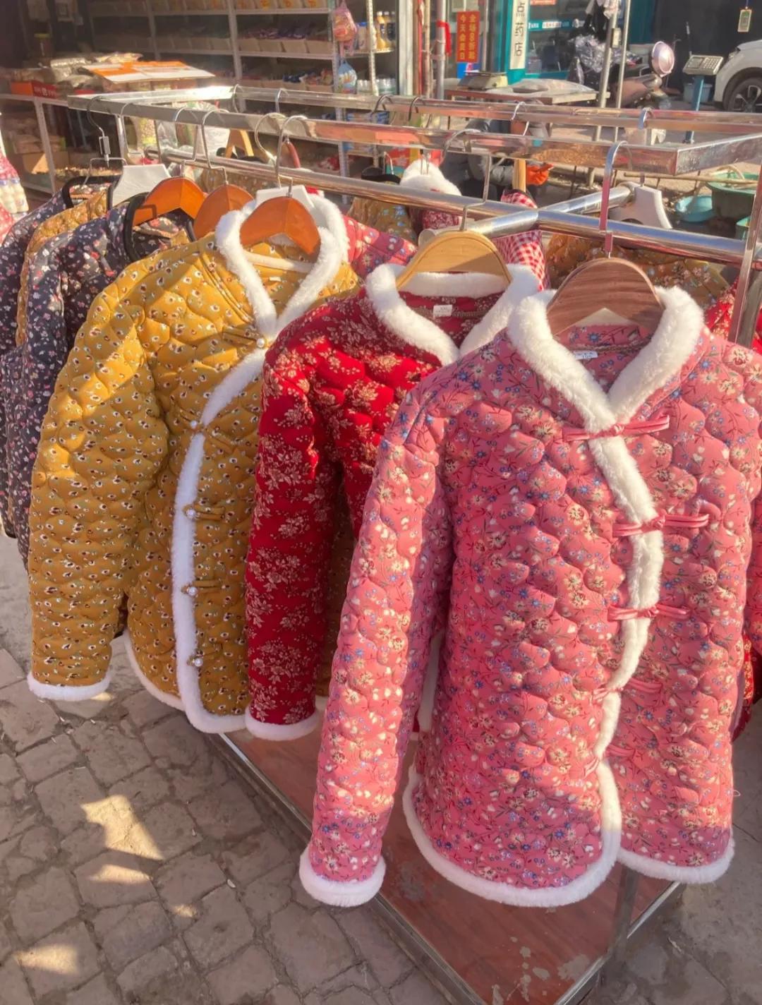 “男票打篮球裤子被队友扒了...”哈哈哈哈救命一整个社死了