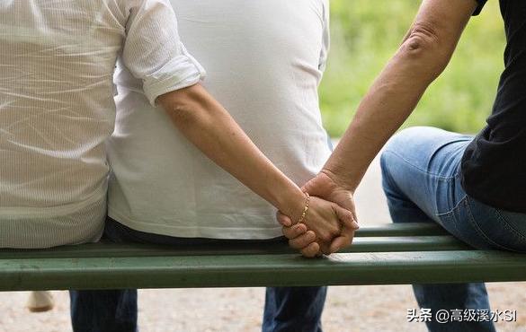 27未婚女生无房无车存款100万,深圳34岁剩女无房无车年入15万