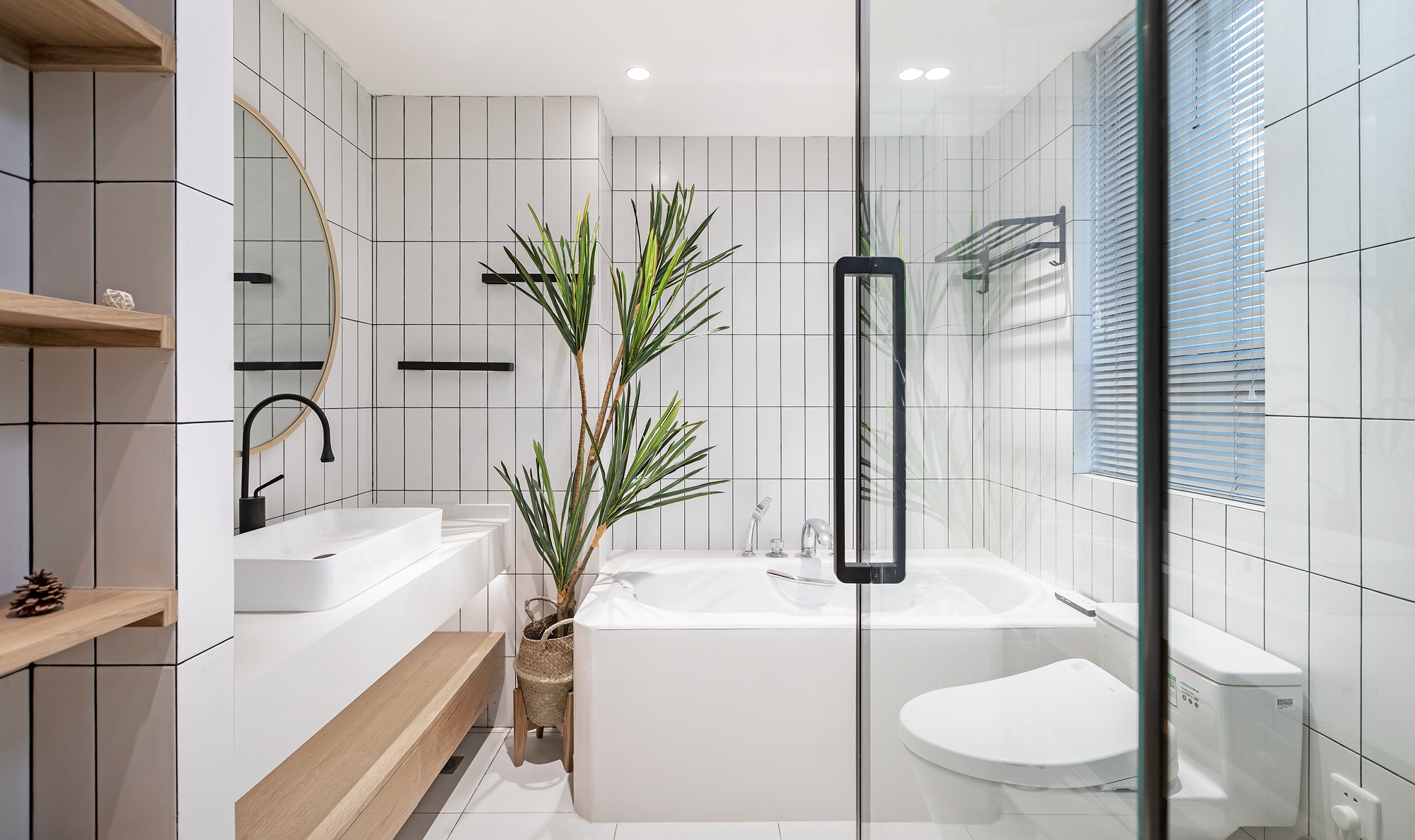 浴缸进水和排水预留尺寸图,浴缸预埋水管预留尺寸示意图