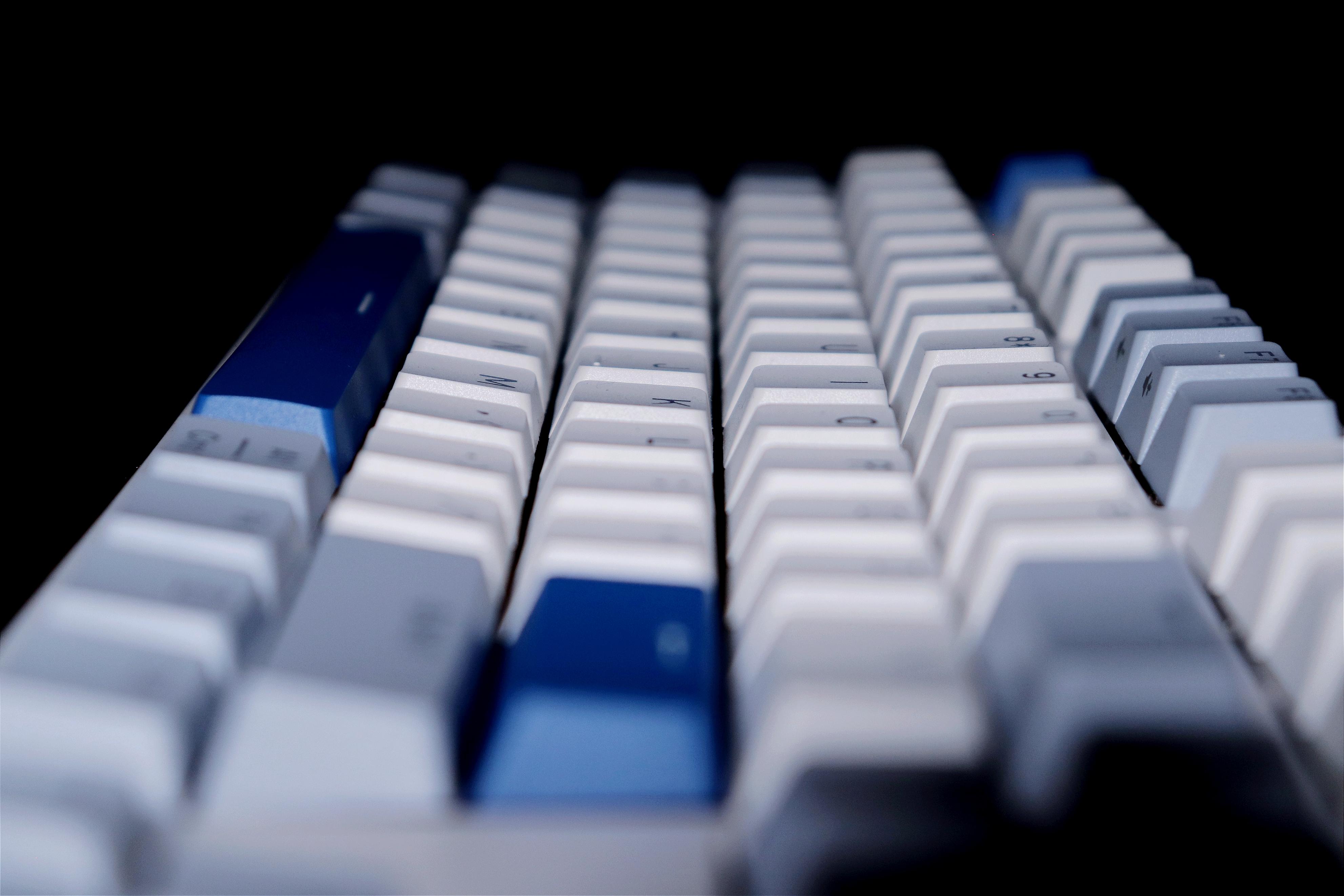 杜伽白泽机械键盘评测,杜伽K610W无线机械键盘