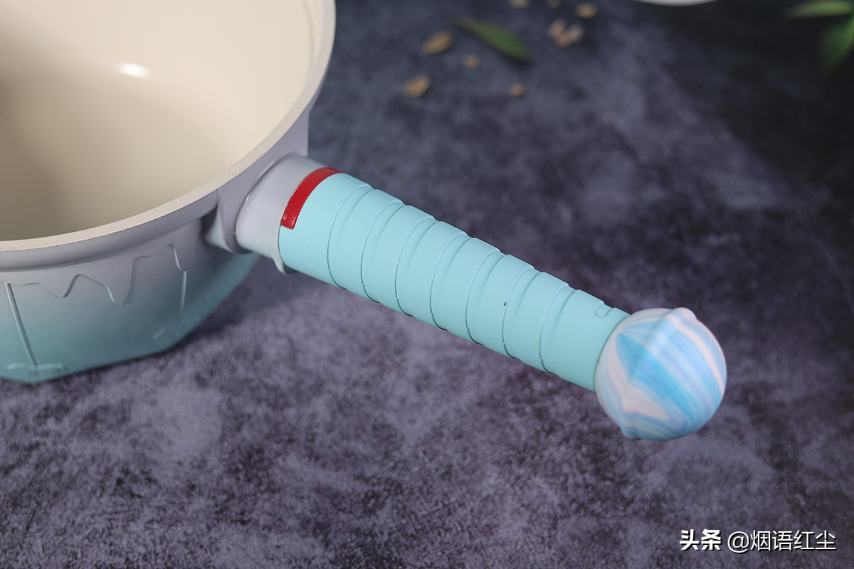 旋转的海盗木马带来了蒙古奶茶