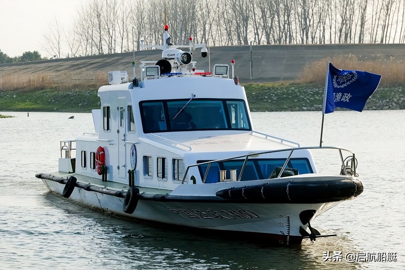 铝合金船和玻璃钢船的区别,玻璃钢船和铝合金船哪个好