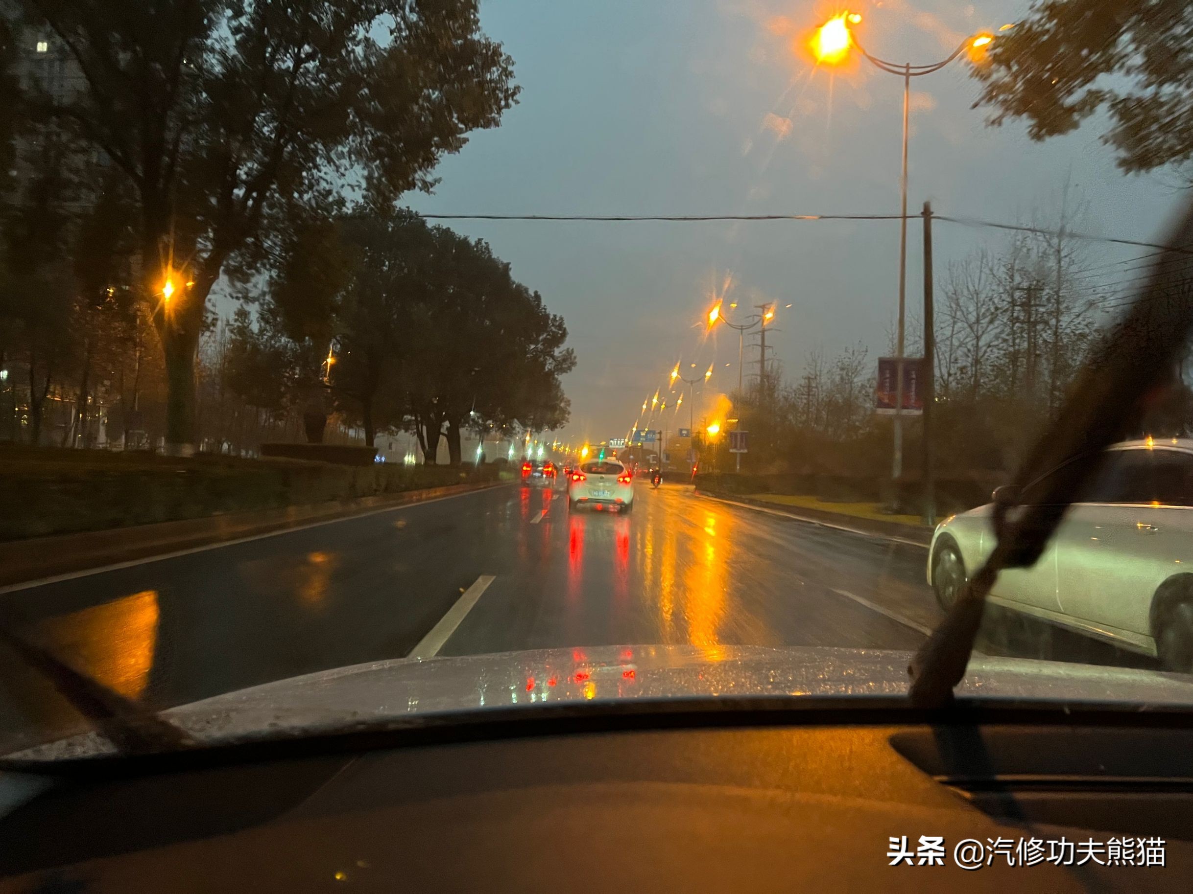 老车翻新修复奥迪a4,修复报废奥迪a4