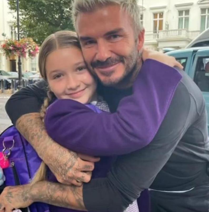 11岁小七近照曝光,贝克汉姆和超萌小七图片