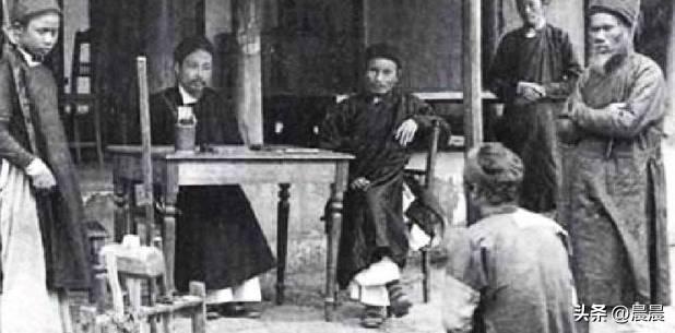 罕见照片，世界上胸最大的女人，女人舌头10.16厘米，你见过吗