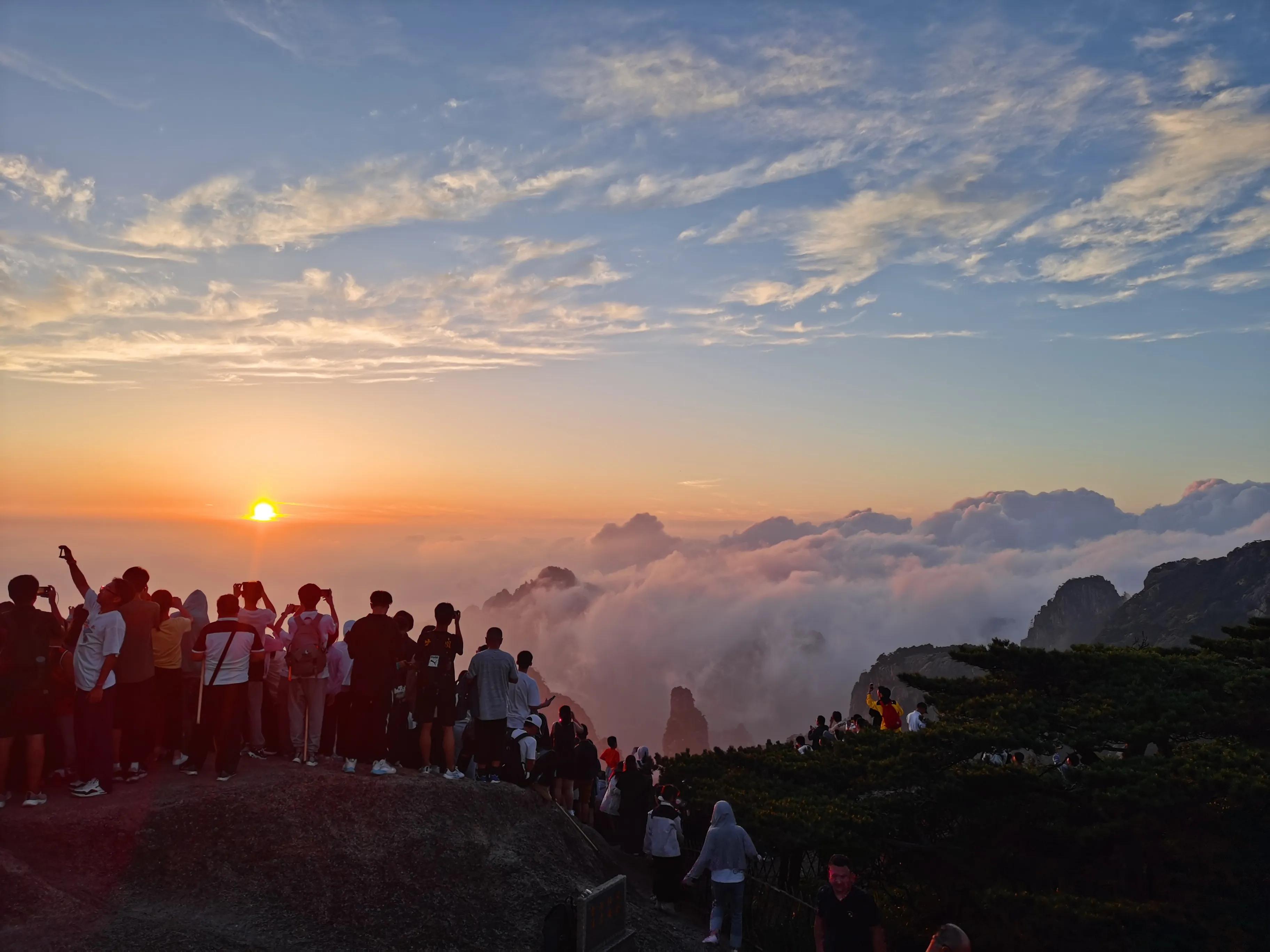 恐高的人能爬黄山吗,恐高的人可以去黄山旅游吗