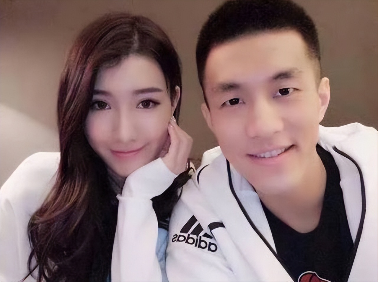 郭艾伦潘玮柏关系,郭艾伦颁奖典礼潘玮柏