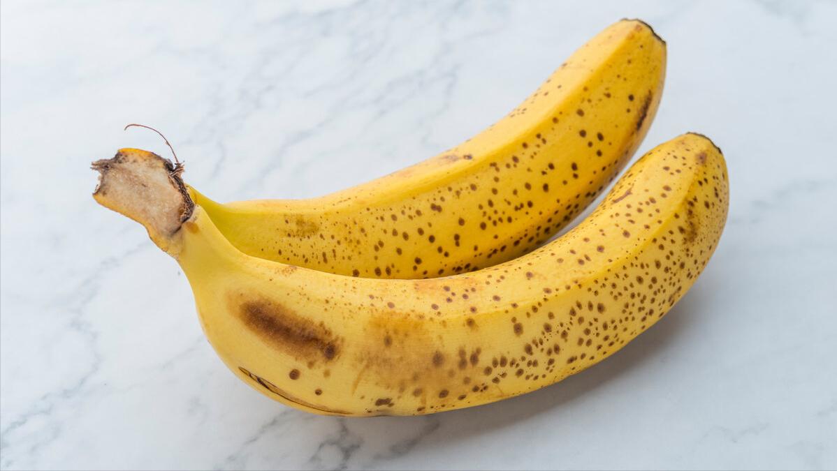 香蕉的买法和技巧,买香蕉时挑弯的还是直的好水果