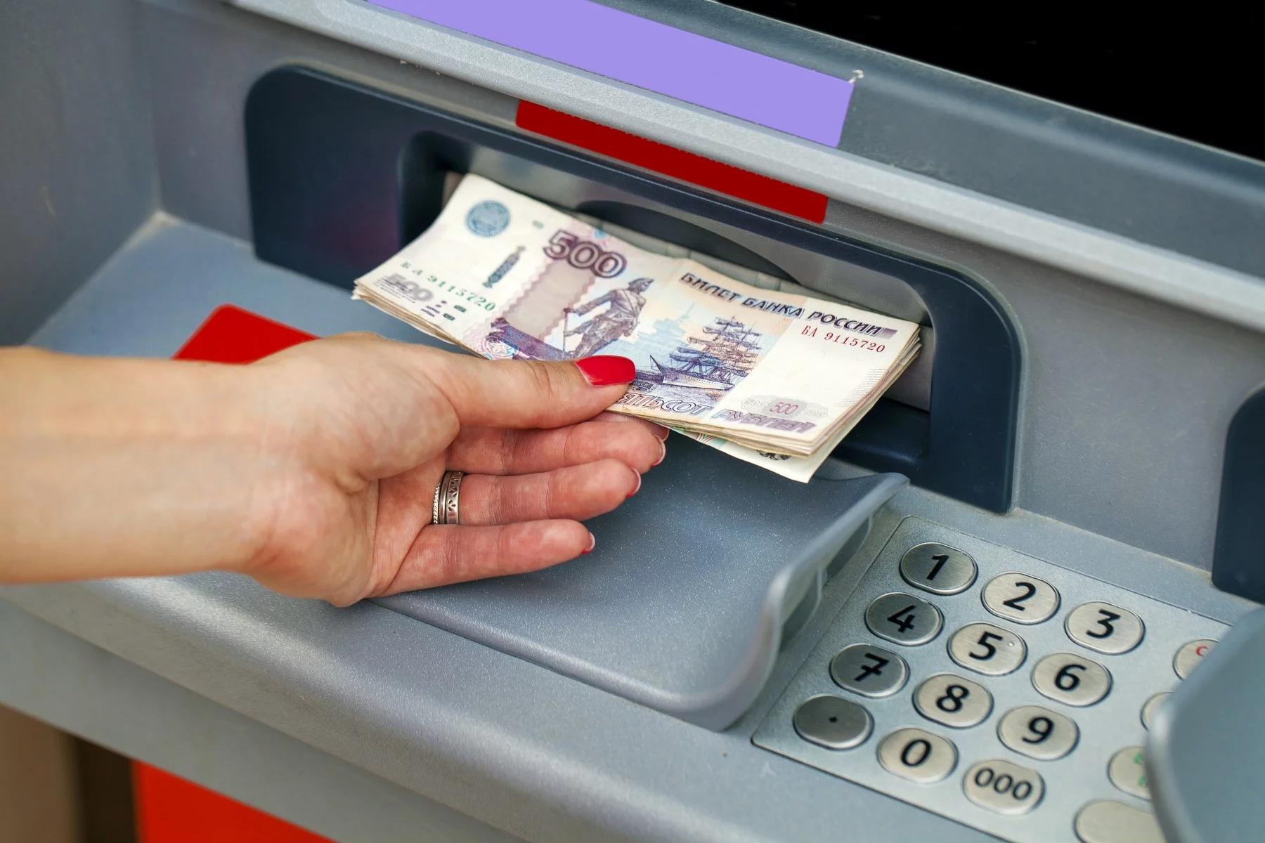 美官员离开哈国，俄罗斯人账户立刻被冻，给中国的天然气也有危险