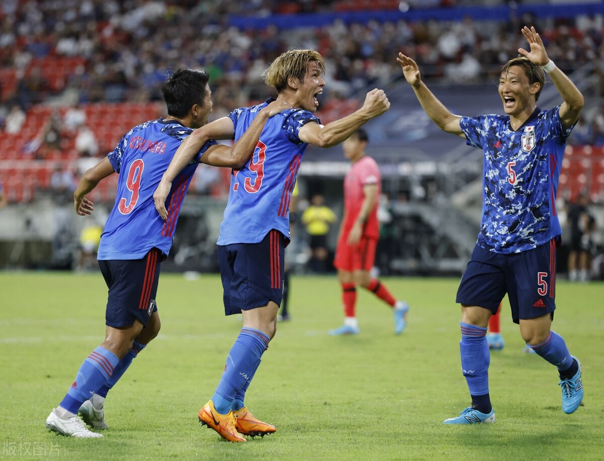 东亚杯中国男足对战日本直播,中国队2连胜击败亚洲双冠队
