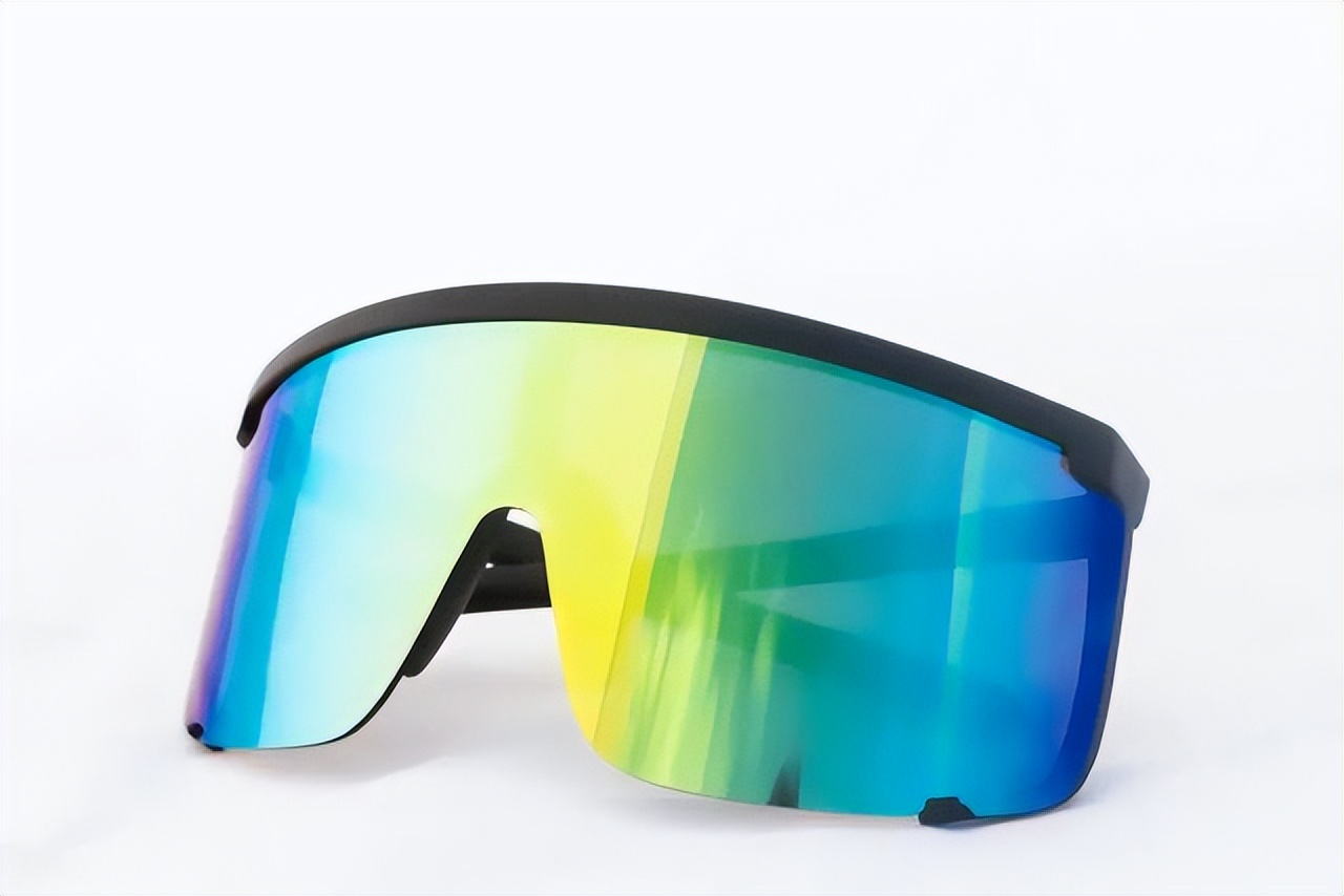 滑雪摔到髋骨韧带损伤,滑雪伤到踝关节