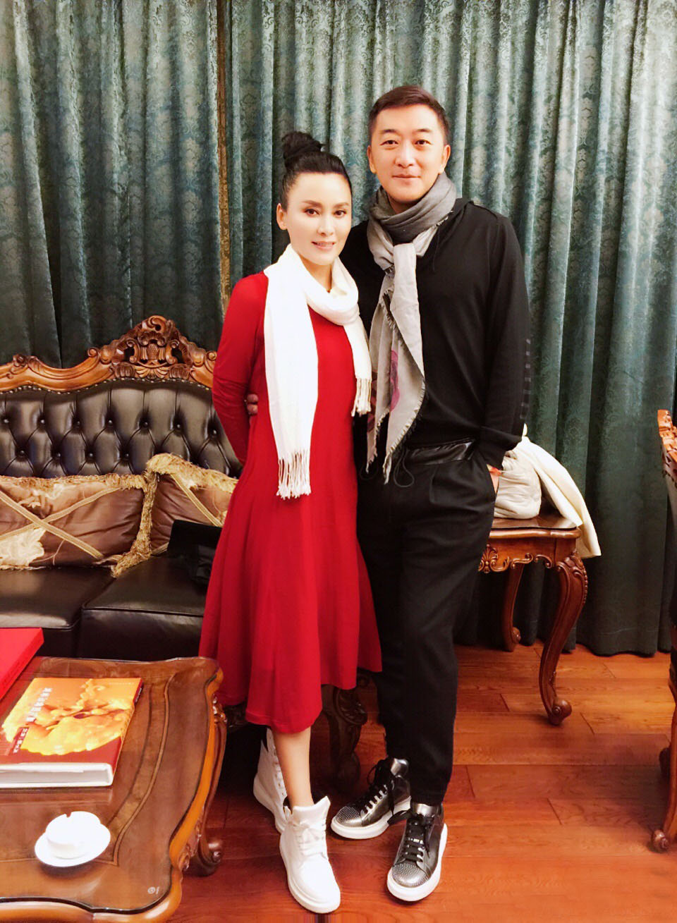 邵峰爱情故事,结婚照邵峰