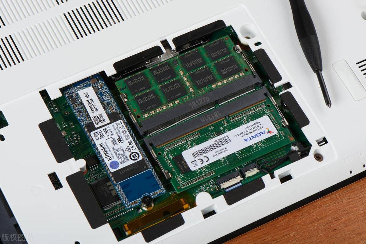 电脑主机内存条要如何擦干净,电脑内存条用橡皮擦有用吗