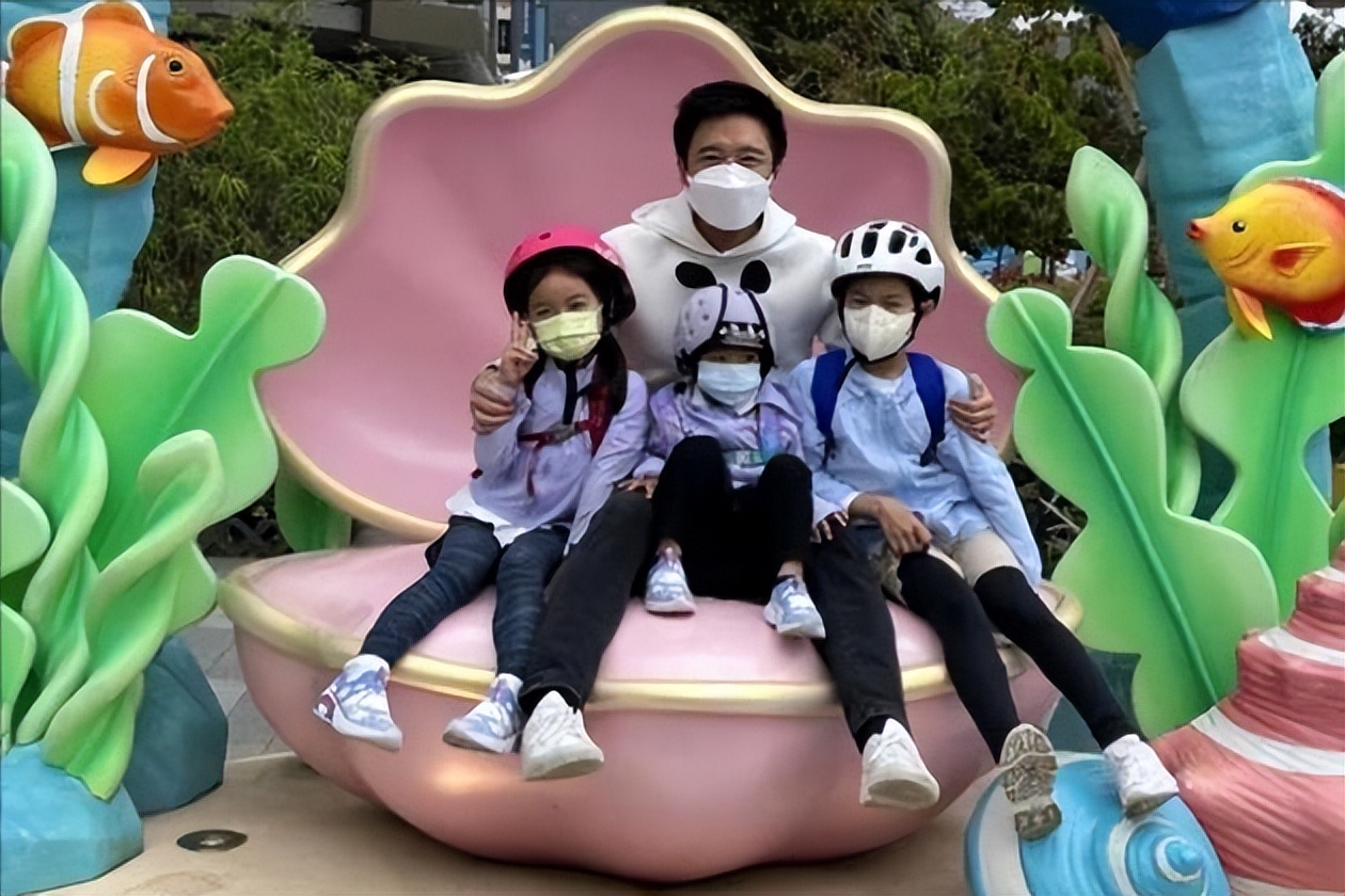 霍启刚发文“诉苦”:约晶晶看演唱会,却因儿子要考试遭太太拒绝