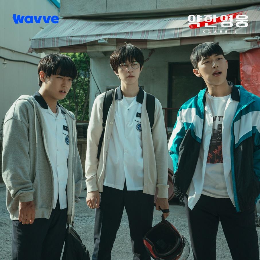 这未成年丑闻，怎么就封杀不掉？