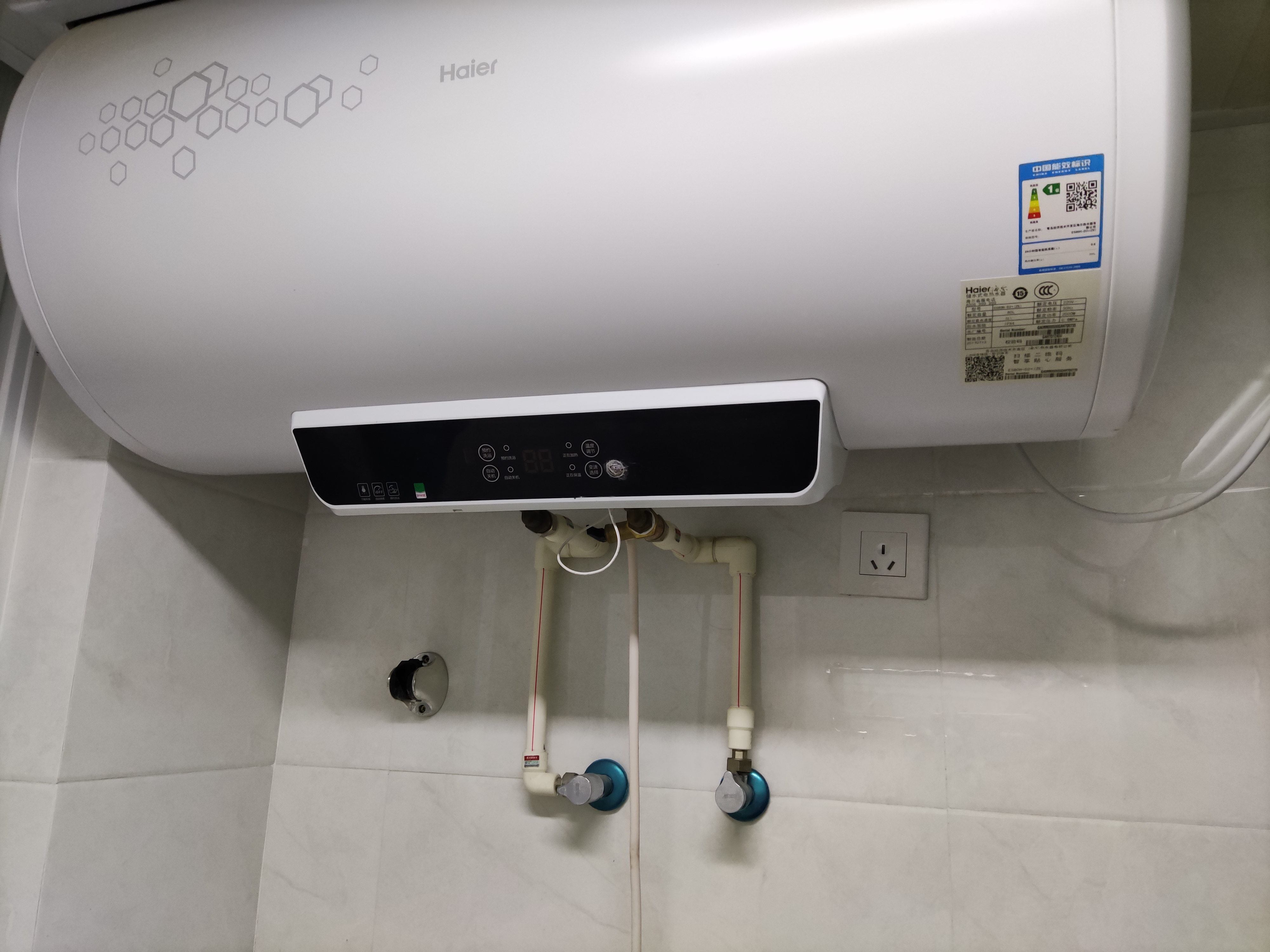 清洗电热水器的套筒多大,自己动手清洗电热水器内胆