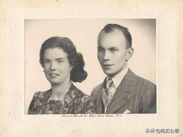 参加婚礼穿冲锋衣去合适吗,参加室外婚礼穿什么衣服