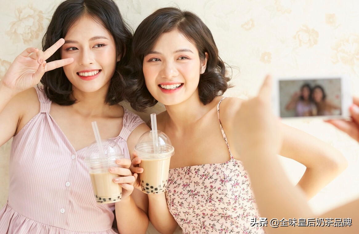 怎样开奶茶加盟连锁店,2022年奶茶加盟推荐