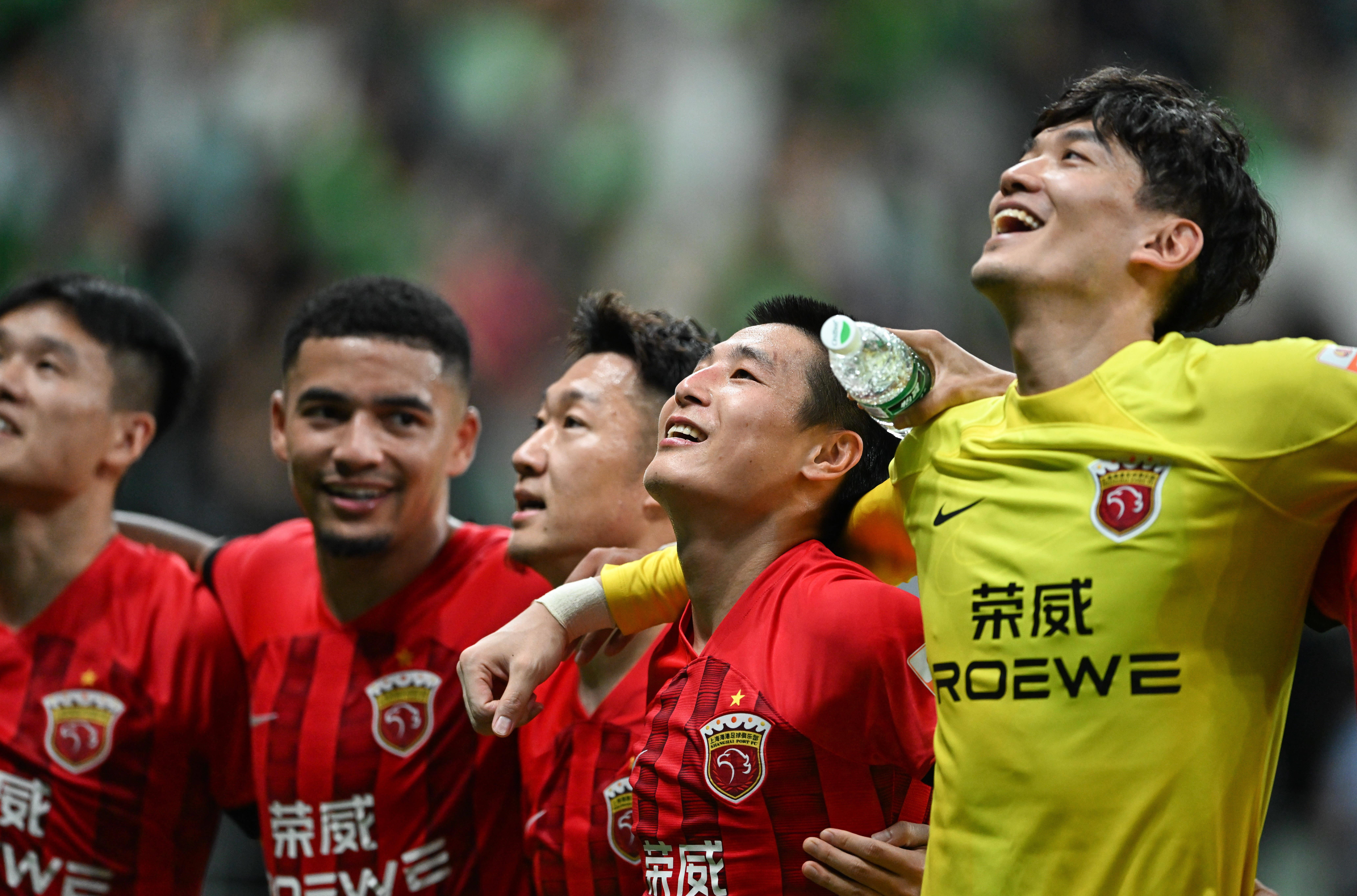 上海海港中超夺冠历程回顾,中超上海海港能提前六轮夺冠吗