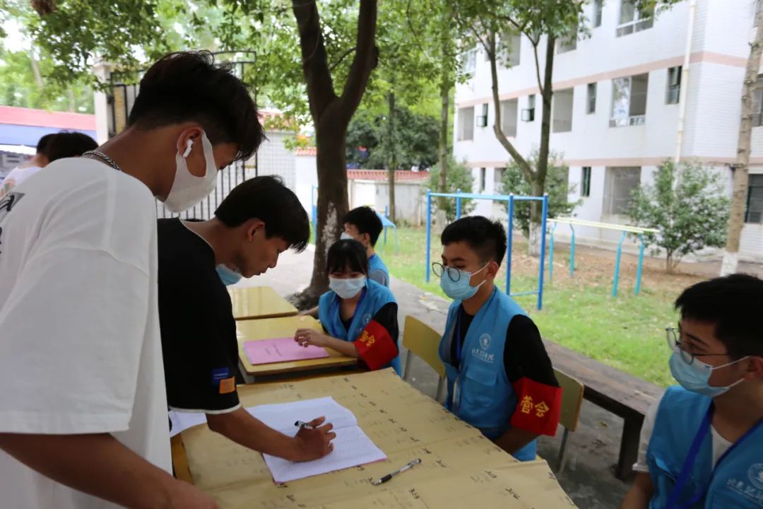 龙岩技师学院怎么样,邱毅龙岩技师学院
