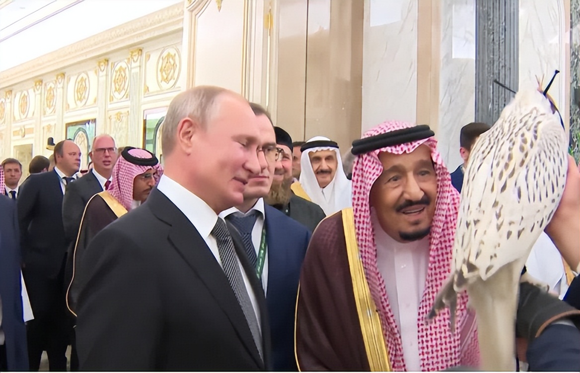 中国一招瞒天过海连赢三场，西方情报界全碰壁！美国面子丢了又丢