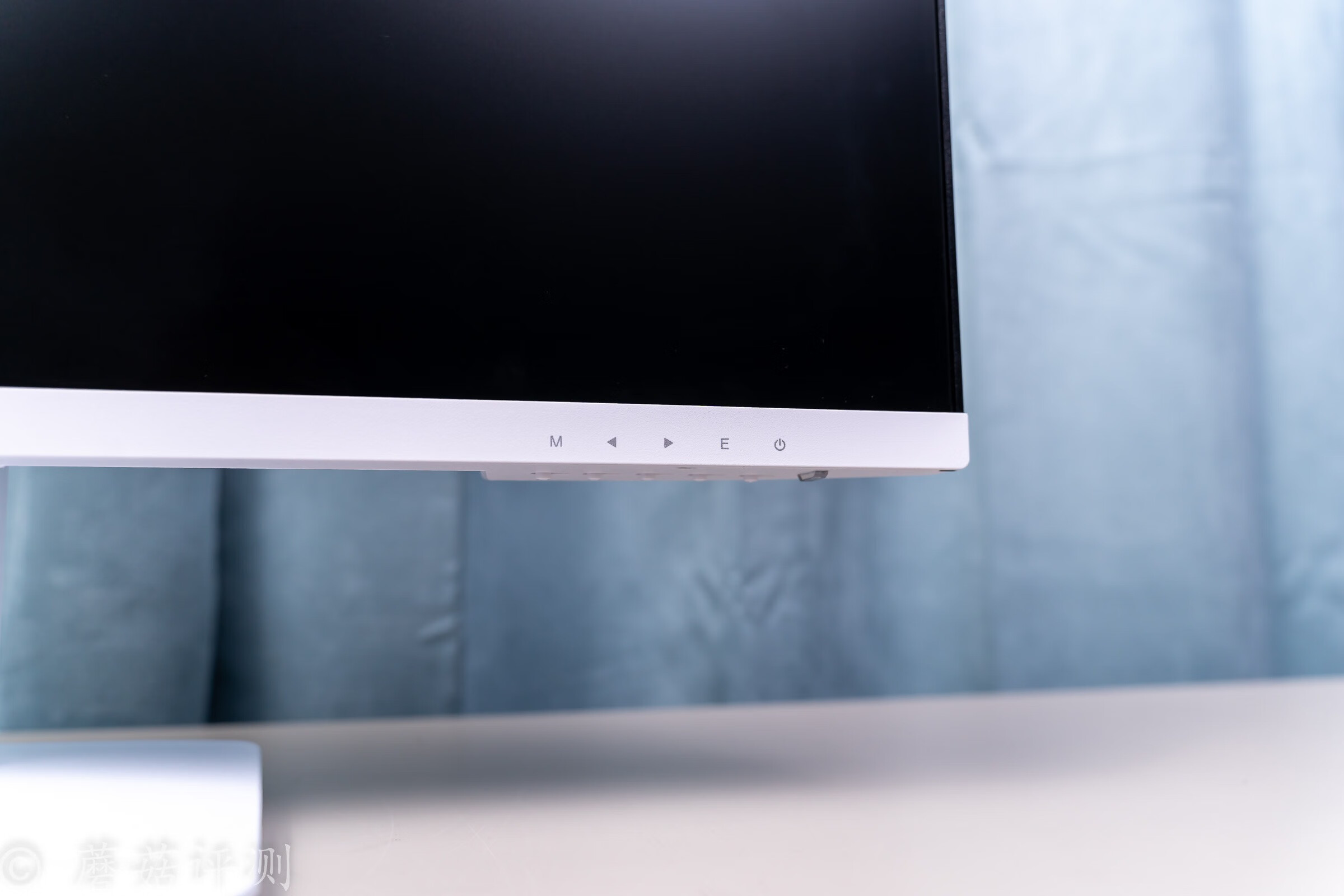 微星mp242a显示器评测,微星pag304cr显示器评测