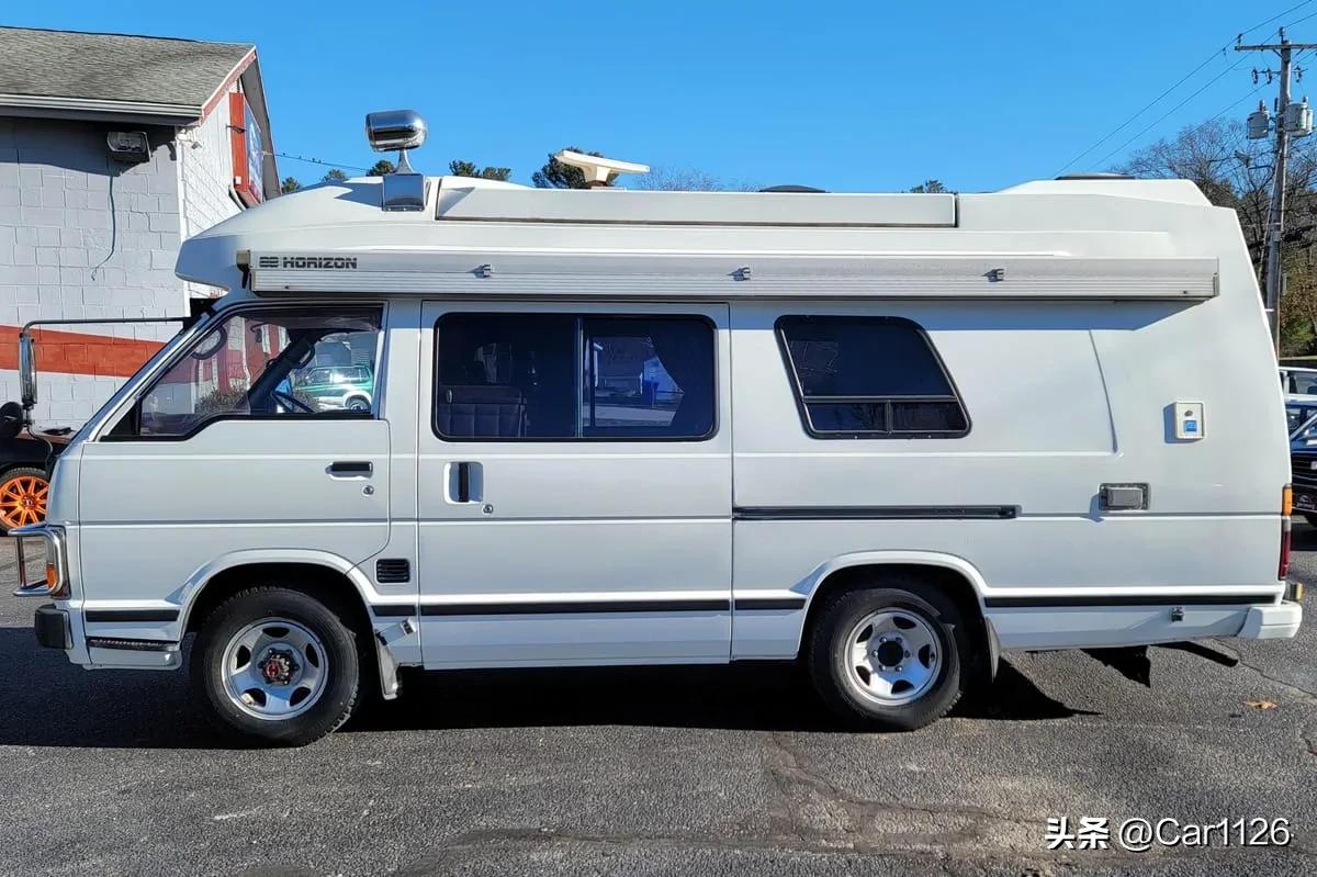 1988丰田HiAceCamper4x4