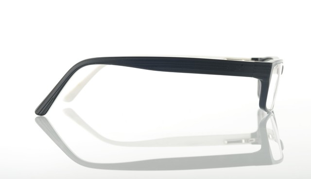 眼镜市场的批发价格,眼镜市场水有多深